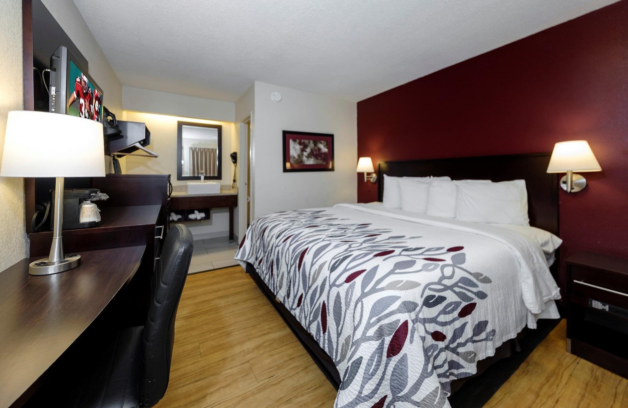 Red Roof Inn Lansing East - Msu Екстериор снимка