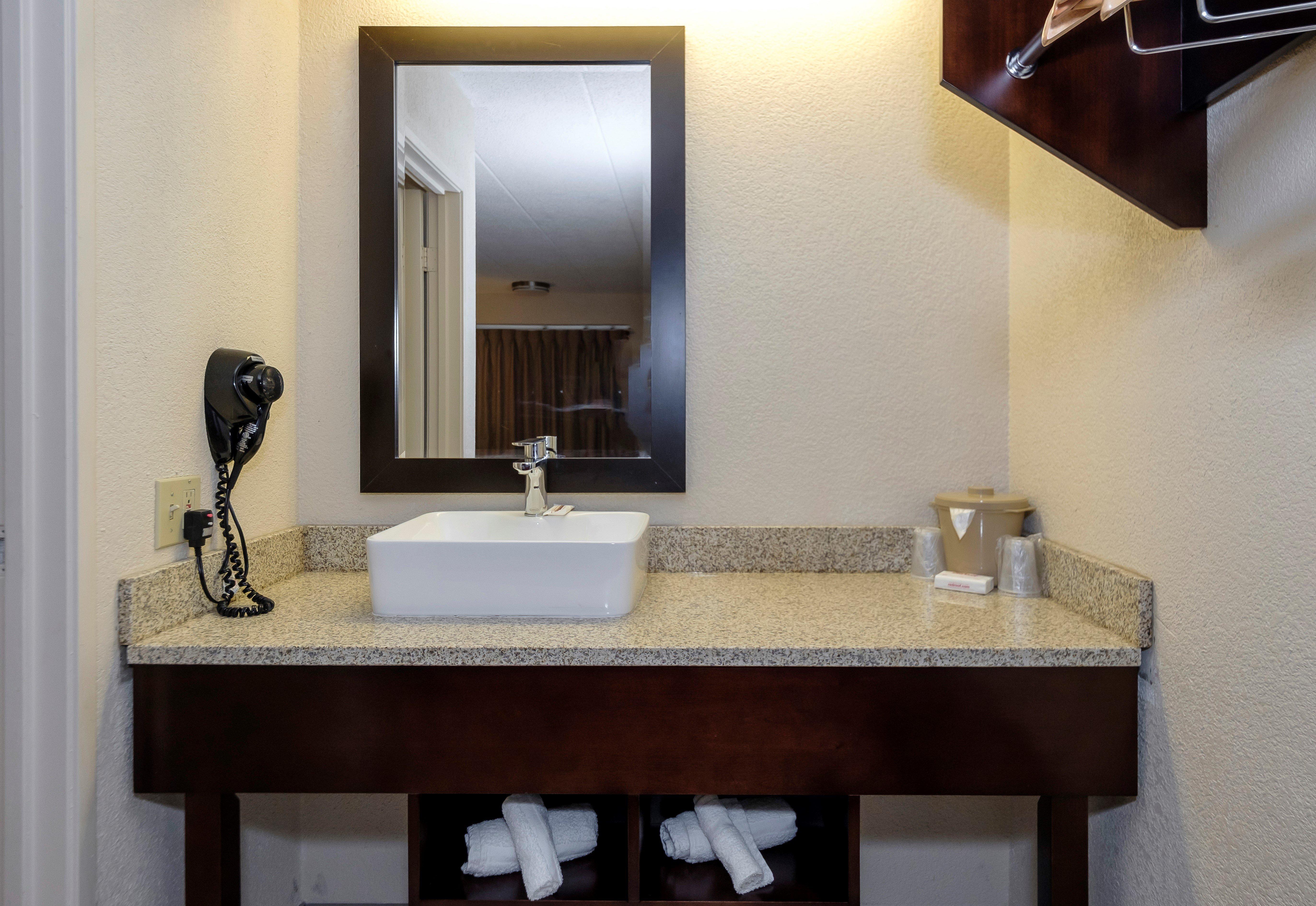 Red Roof Inn Lansing East - Msu Екстериор снимка