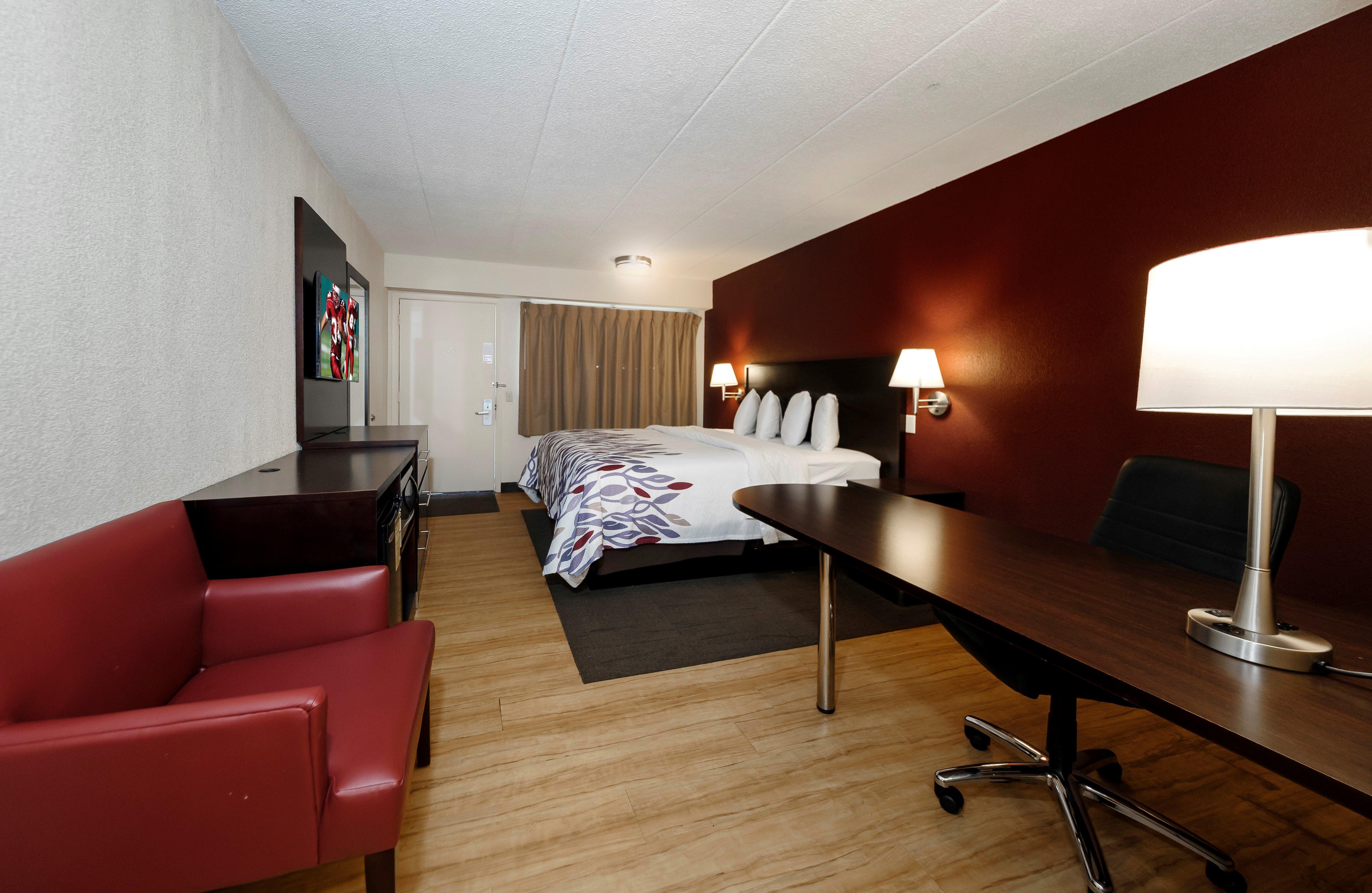 Red Roof Inn Lansing East - Msu Екстериор снимка