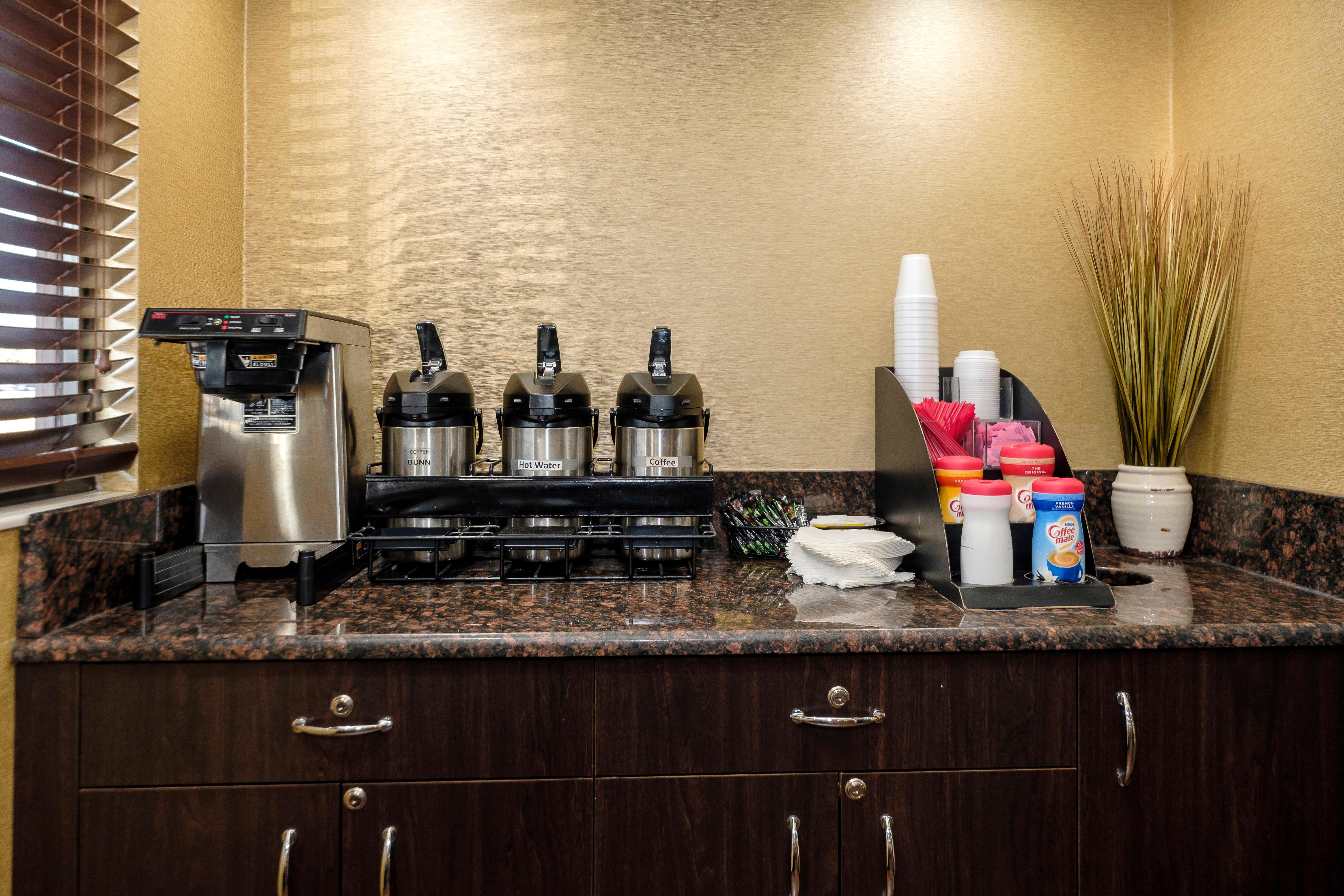 Red Roof Inn Lansing East - Msu Екстериор снимка