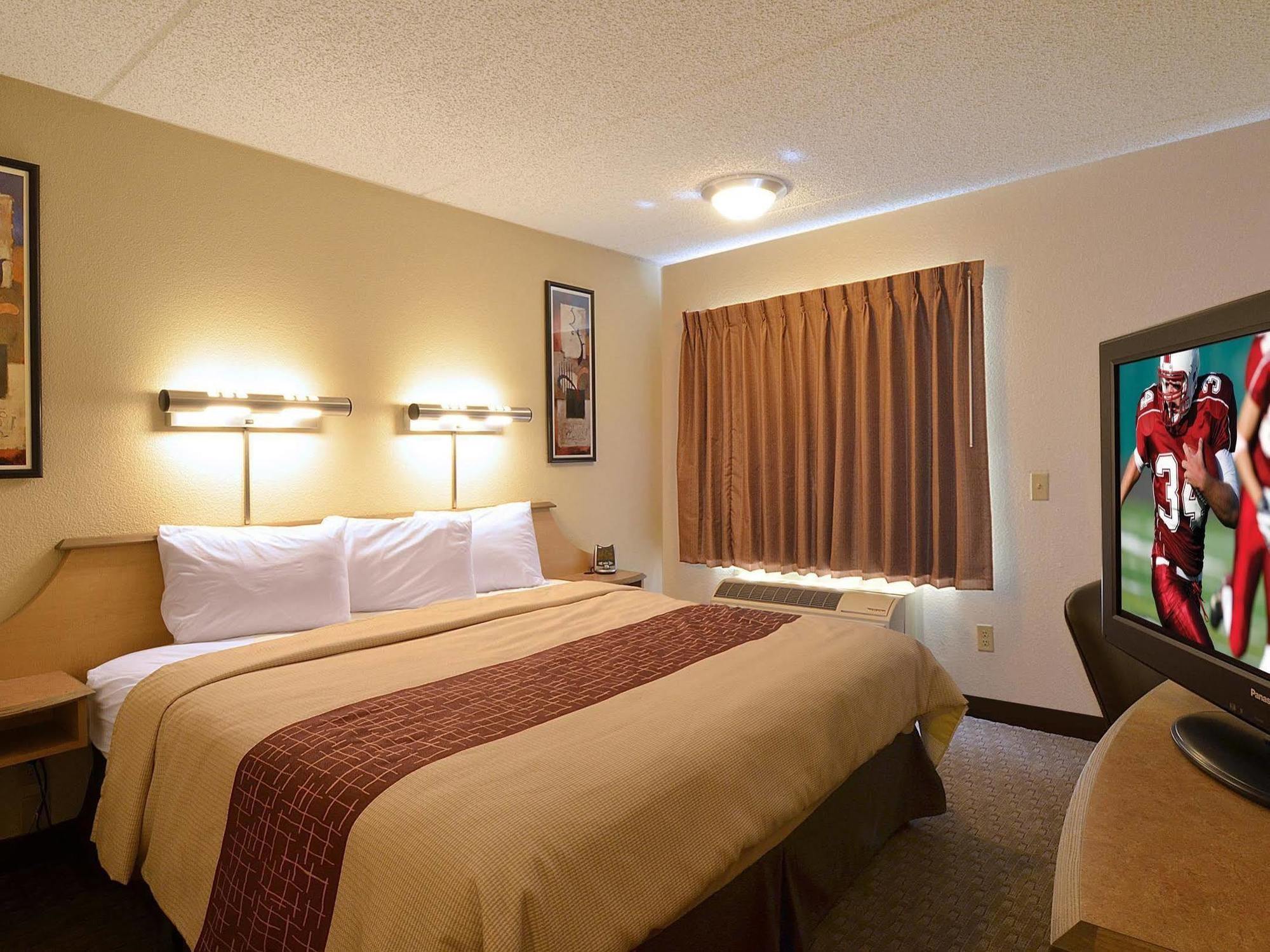 Red Roof Inn Lansing East - Msu Екстериор снимка