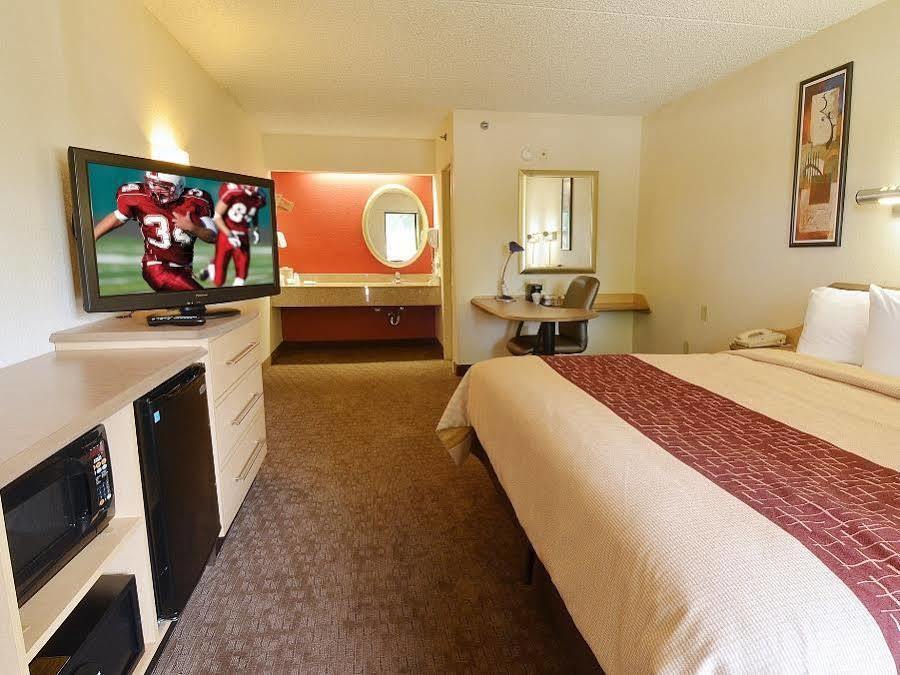 Red Roof Inn Lansing East - Msu Екстериор снимка